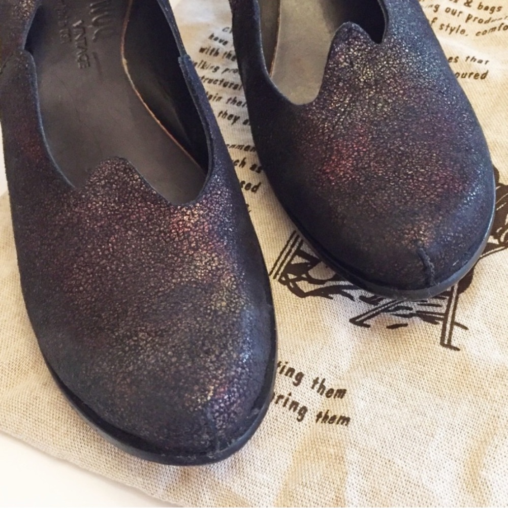 Scalloped Glitter Kitten Heel Pumps - Black Multicolor - Picture 9 of 11